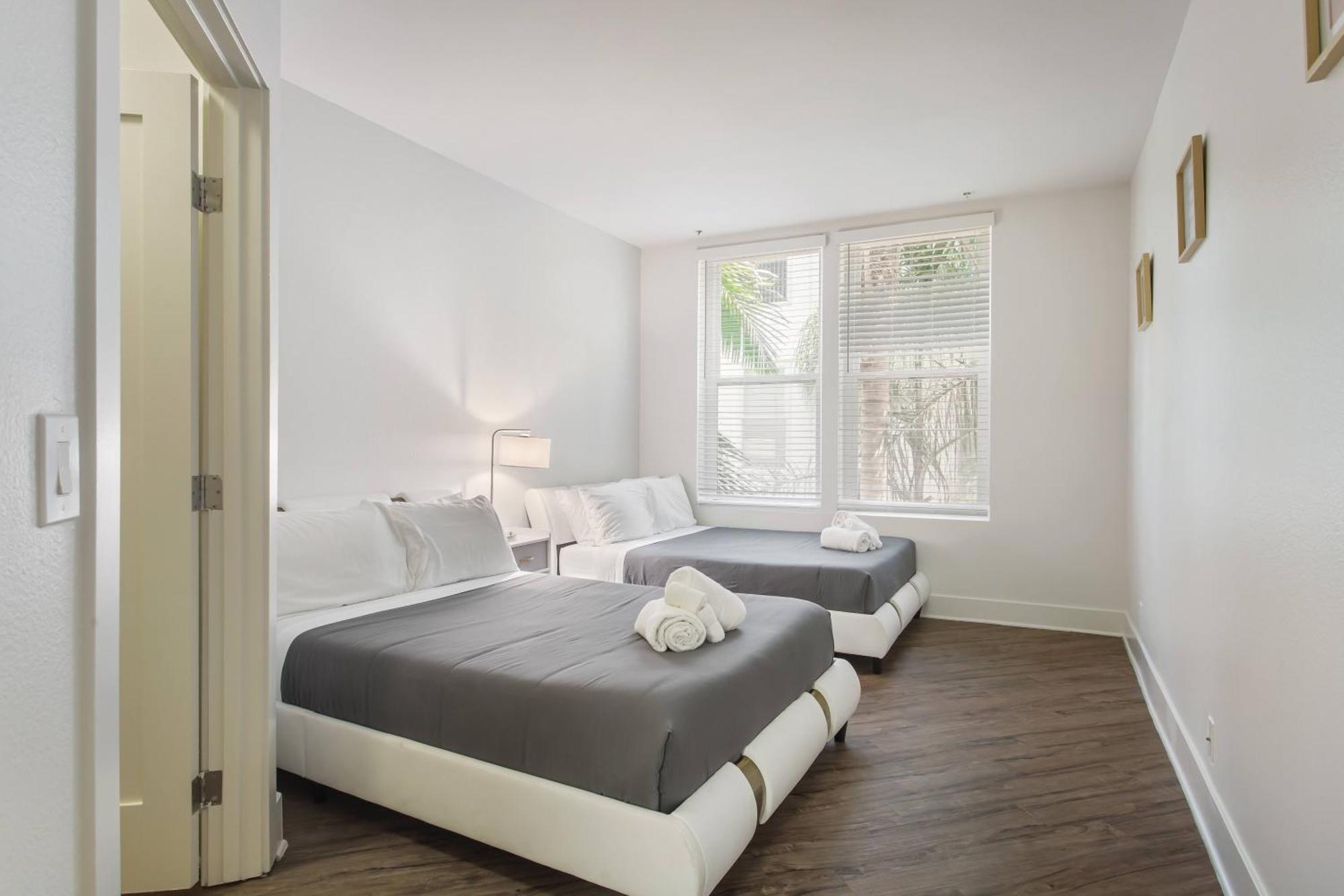 The Hills Property Management Los Angeles Exterior photo